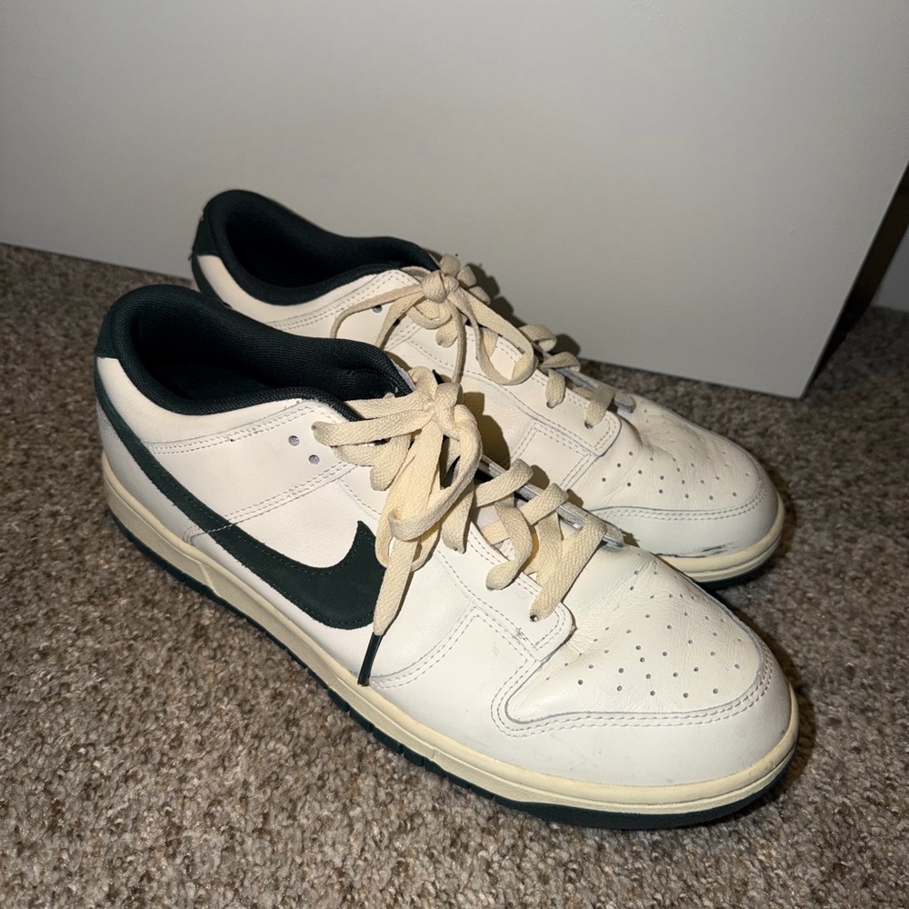 Nike Men's Cream and green Sneakers